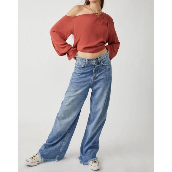 New Free People Off Shoulder Justina Top - Picture 4 of 8